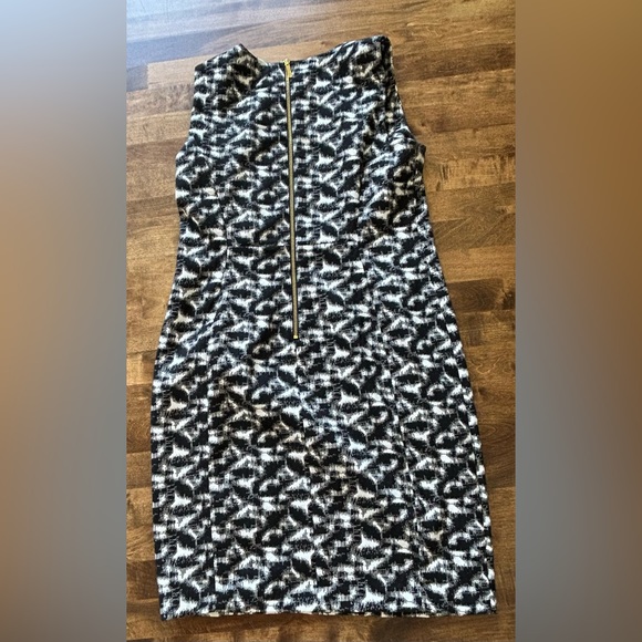 Calvin Klein women’s dress, black with abstract pattern.  Sz 14. - Picture 4 of 6